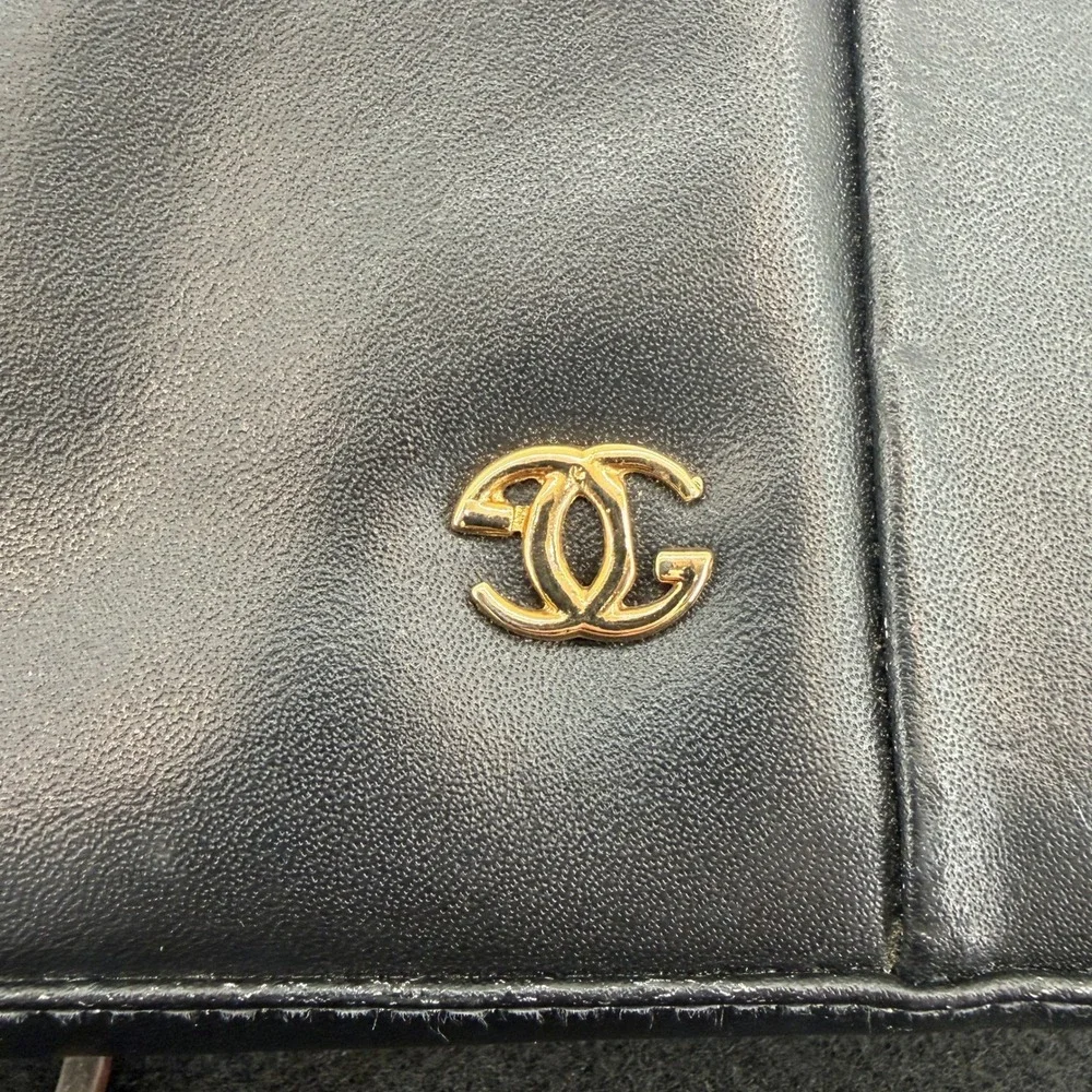 Black Leather Clutch Vintage Cuero Vaca Chain Purse Gold Logo Handbag Argentina